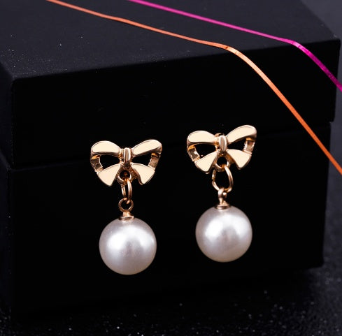 Bow Pearl Earrings