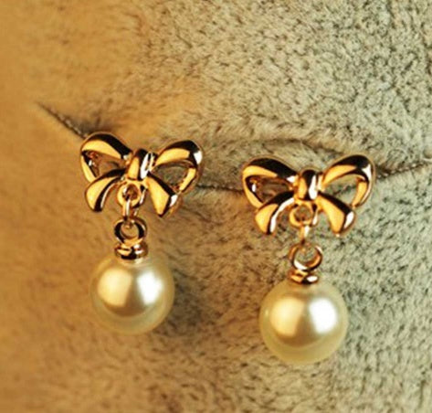 Bow Pearl Earrings