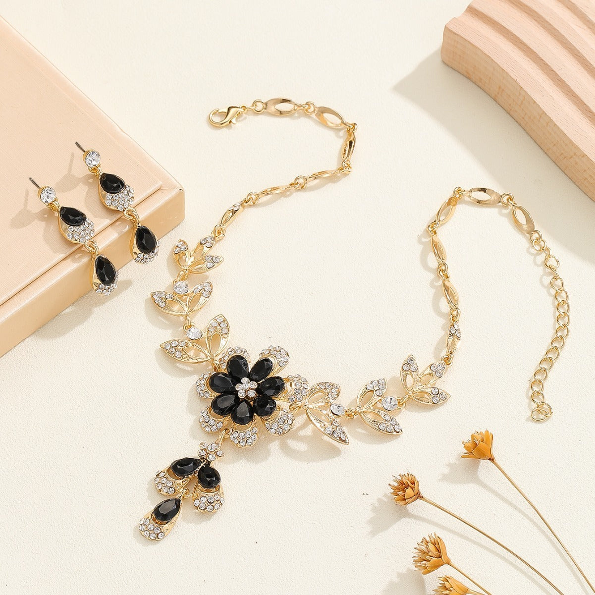 Vintage Alloy Diamond Multi-color Flower Resin Necklace Earrings